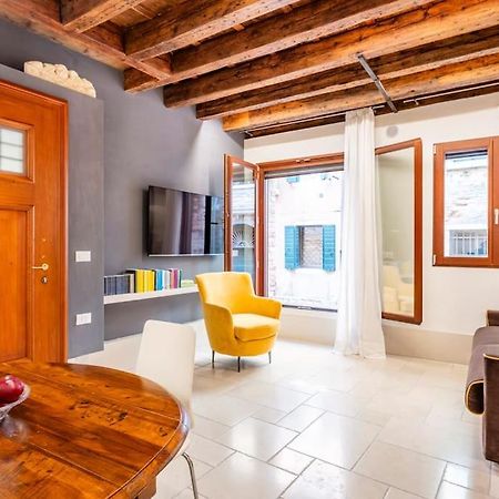Dream'S Door With Canal View In Venedig Exteriör bild