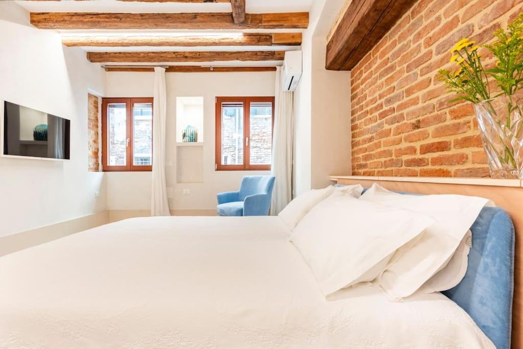Dream'S Door With Canal View In Venedig Exteriör bild