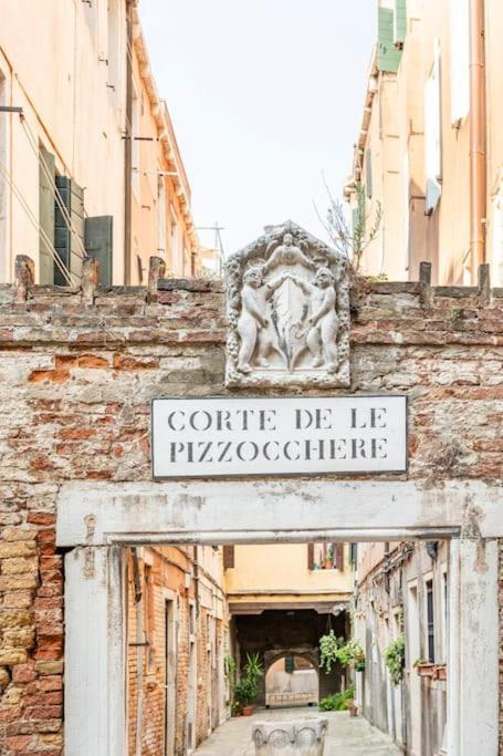 Dream'S Door With Canal View In Venedig Exteriör bild