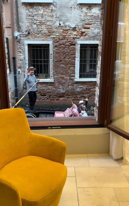Dream'S Door With Canal View In Venedig Exteriör bild