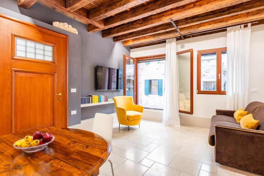 Dream'S Door With Canal View In Venedig Exteriör bild