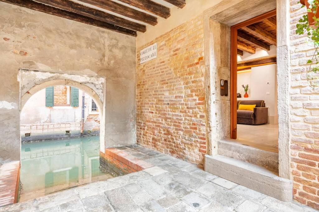 Dream'S Door With Canal View In Venedig Exteriör bild